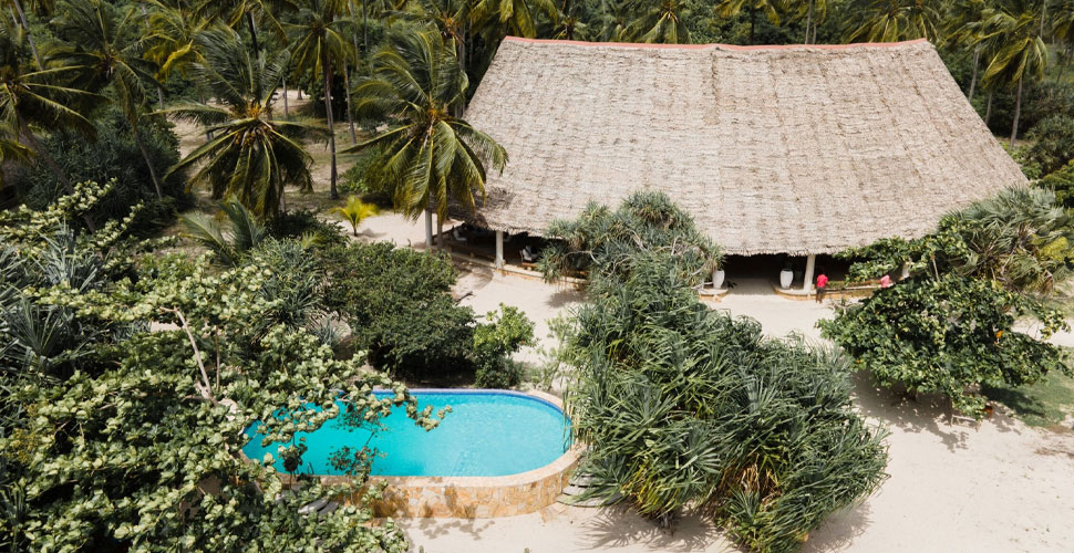 Emayani Beach Lodge / Pangani 8