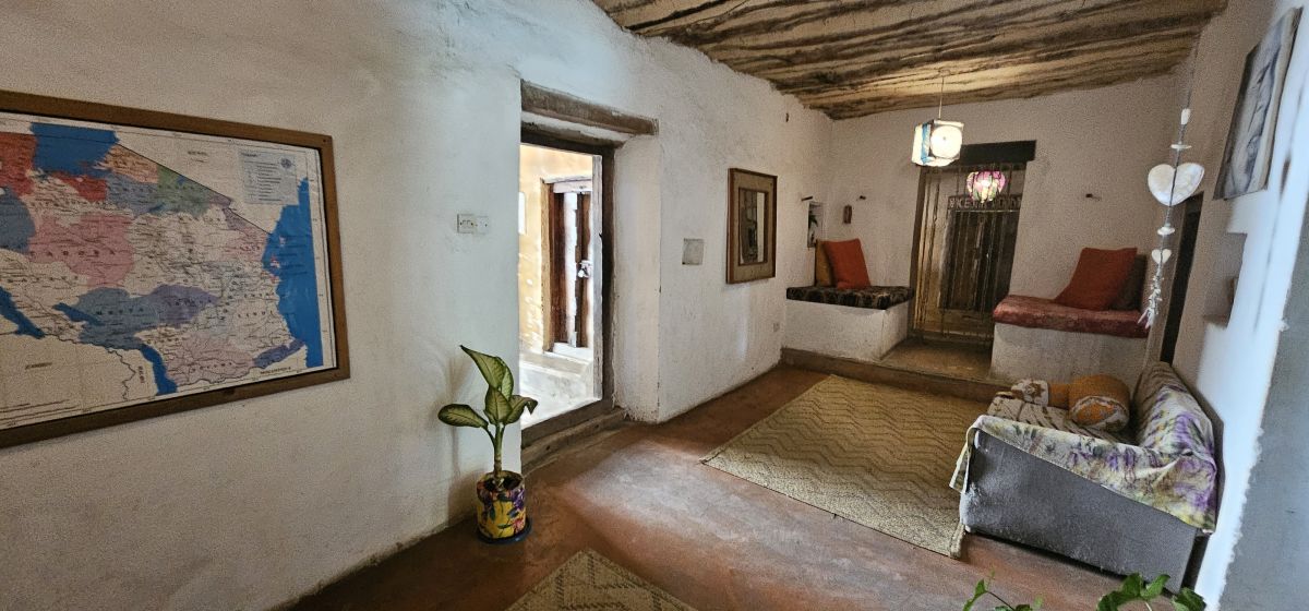 Firefly / Bagamoyo 18