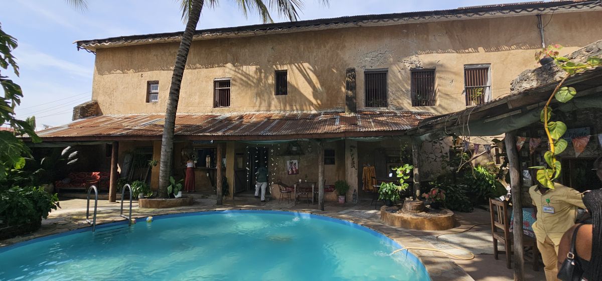 Firefly / Bagamoyo 25