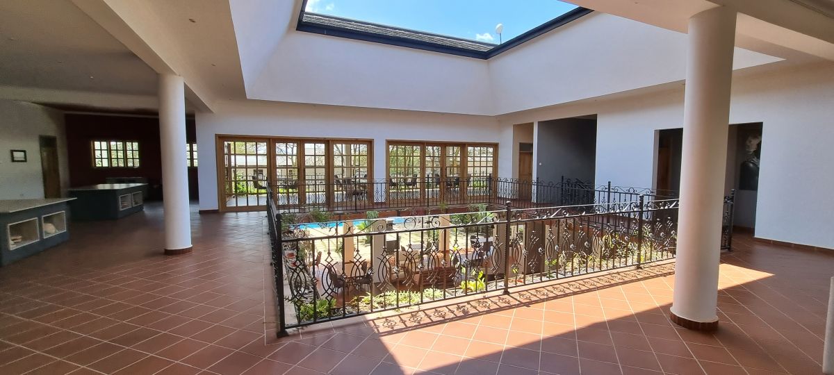 Kahawa House / Arusha 1