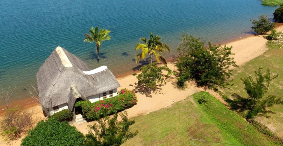 Lake Shore Lodge / Kipili am Tanganjikasee 11