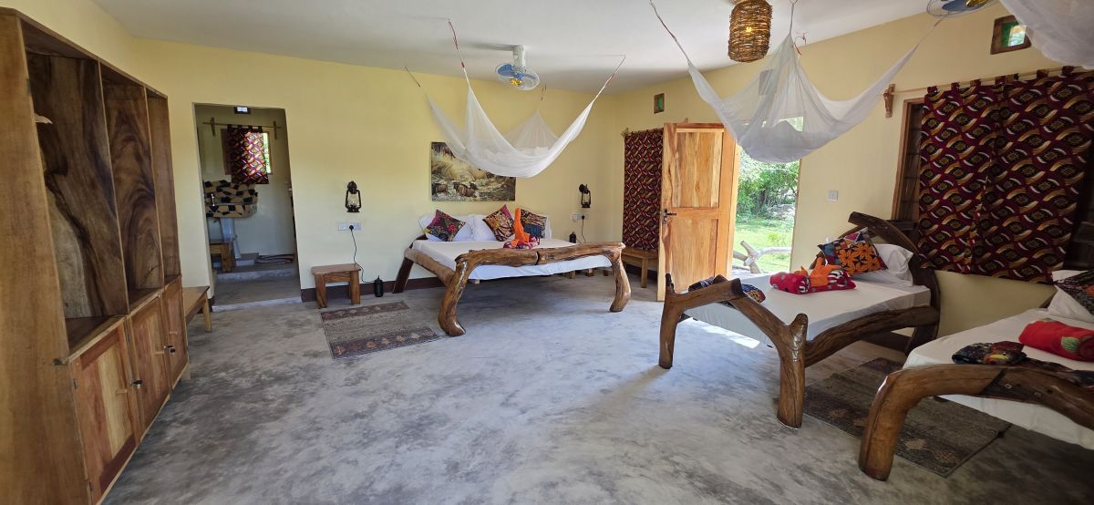 Maasai Giraffe Eco Lodge / Lake Natron 11