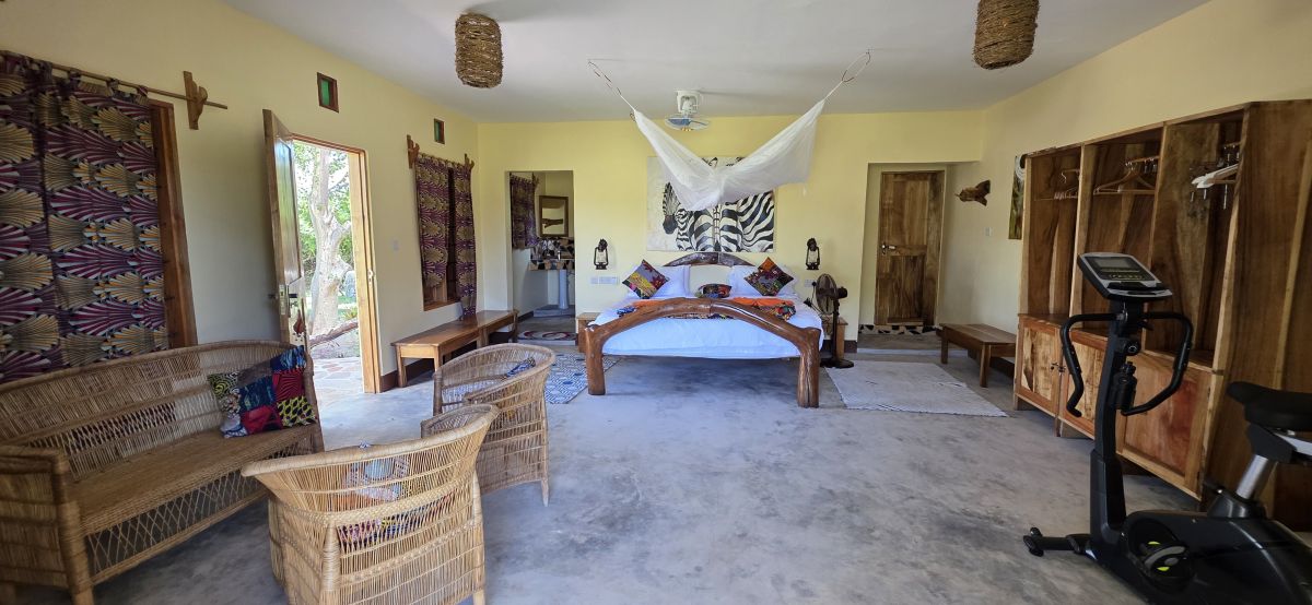 Maasai Giraffe Eco Lodge / Lake Natron 2
