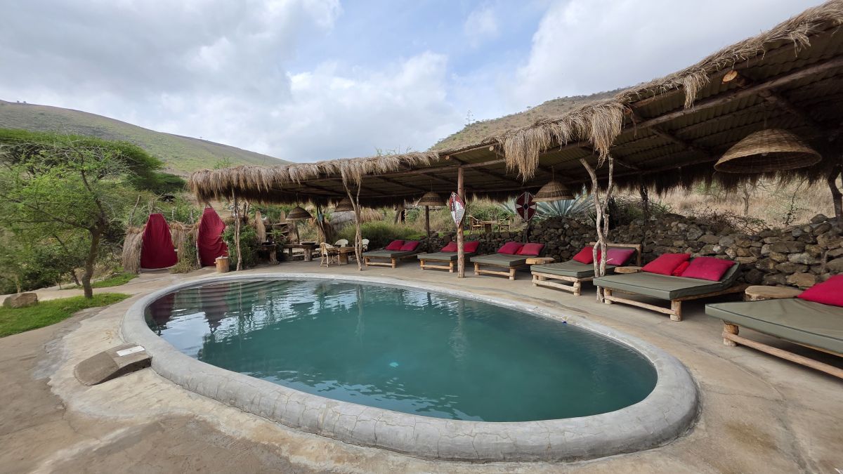 Maasai Sacred Site Mukuru „The Cave“ / Africa Amini Life 8