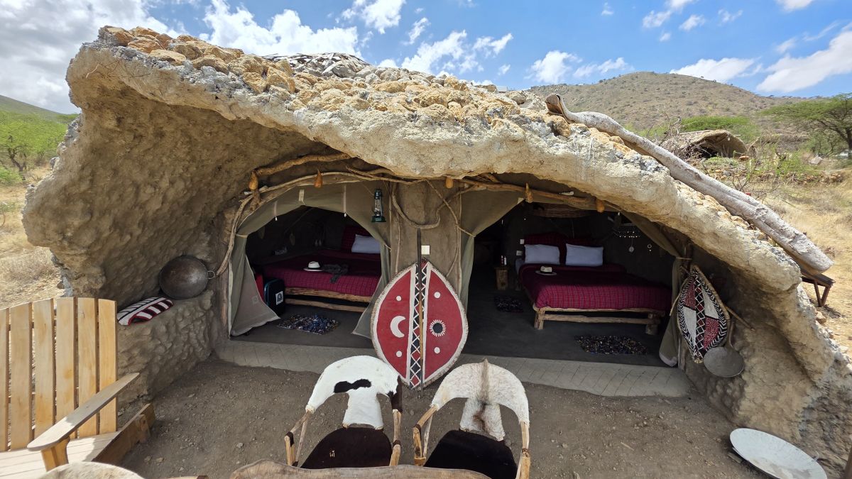 Maasai Sacred Site Mukuru „The Cave“ / Africa Amini Life 6