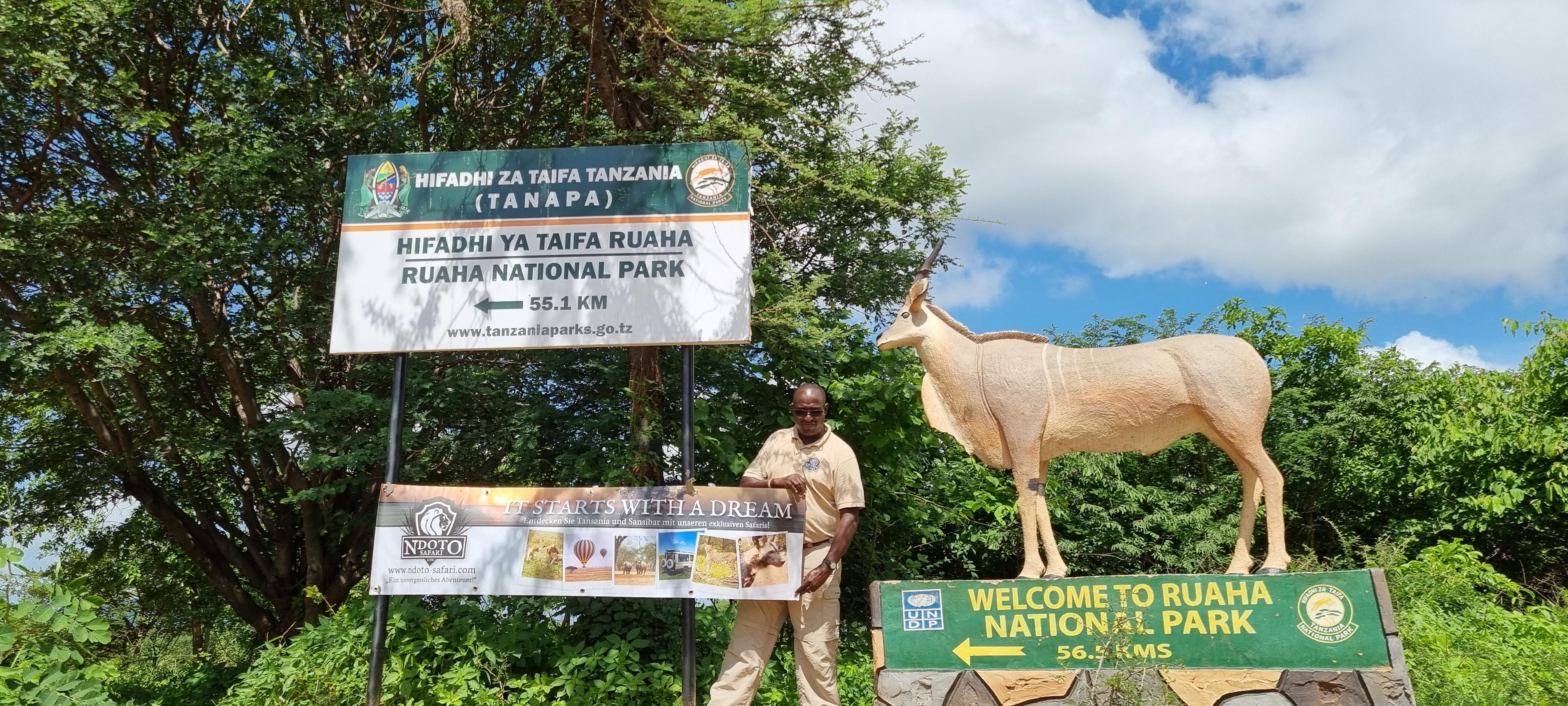 Ruaha River Lodge / Ruaha Nationalpark 10