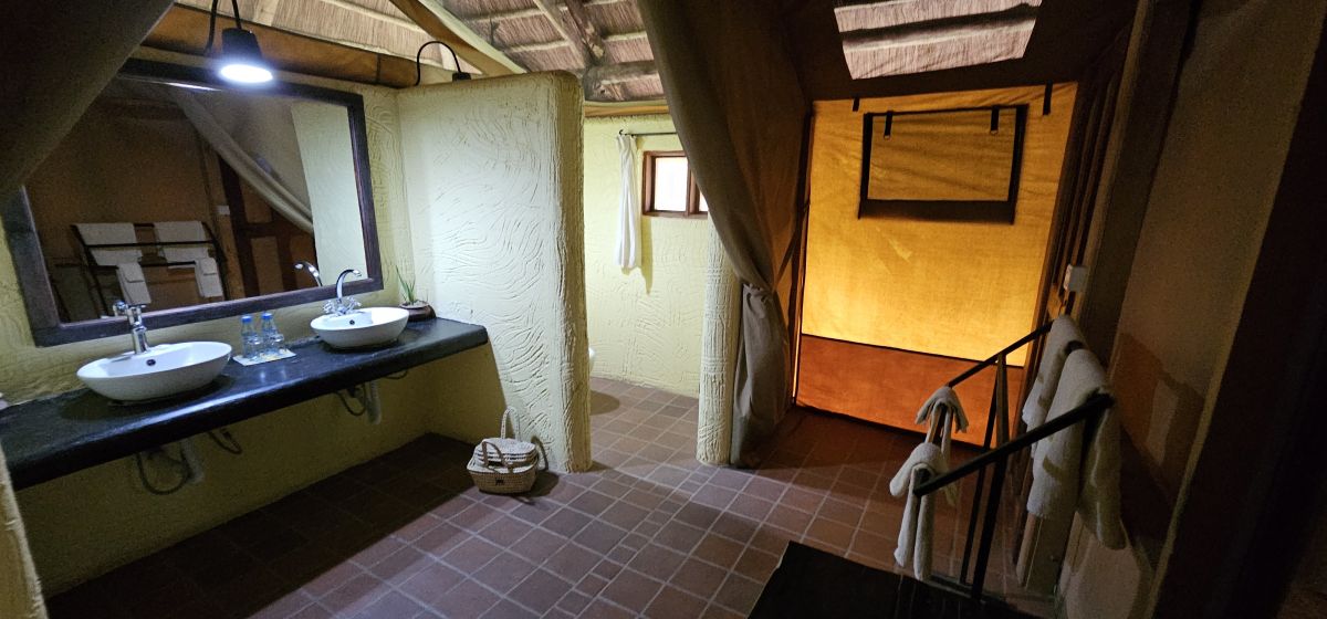 Sangaiwe Tented Lodge 11