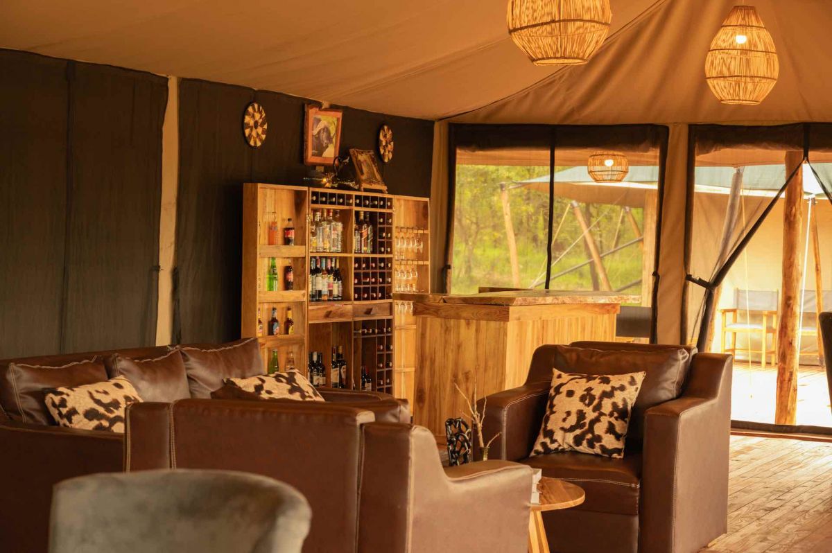 Tukaone Tented Camp / Serengeti 22
