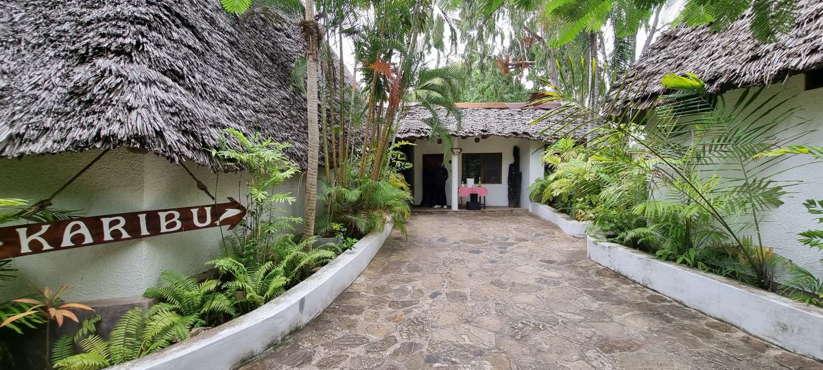 Travellers Lodge / Bagamoyo 3